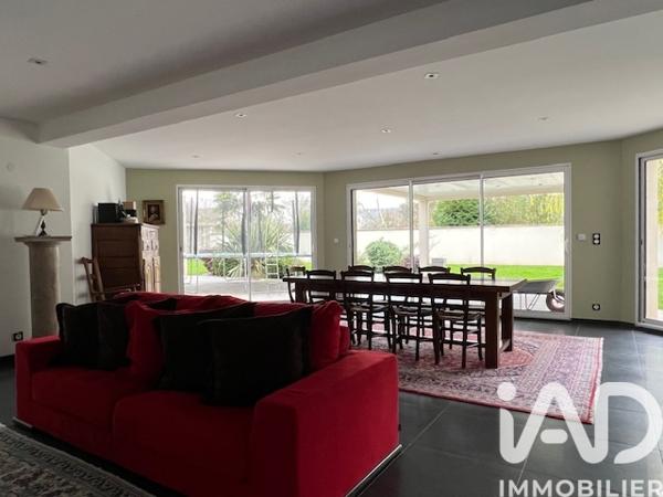 Maison à vendre 8 pièces 506 m² Saint-Contest