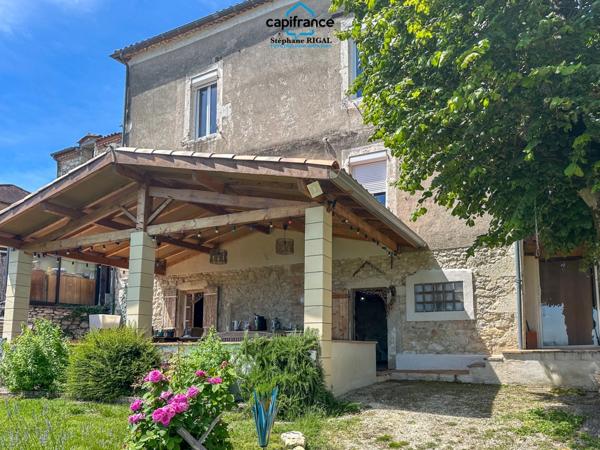 Propriete à vendre 8 pièces MONFLANQUIN (47) Maison de 190m2 sur terrain et jardin de 915m2 avec vues