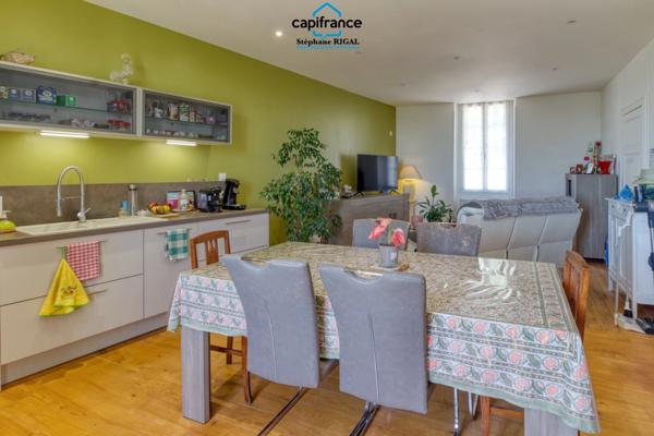 Propriete à vendre 8 pièces MONFLANQUIN (47) Maison de 190m2 sur terrain et jardin de 915m2 avec vues