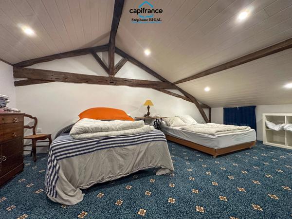 Propriete à vendre 8 pièces MONFLANQUIN (47) Maison de 190m2 sur terrain et jardin de 915m2 avec vues