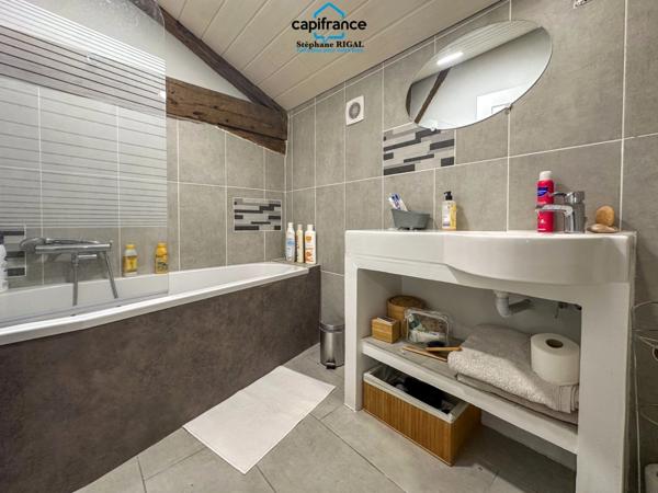 Propriete à vendre 8 pièces MONFLANQUIN (47) Maison de 190m2 sur terrain et jardin de 915m2 avec vues