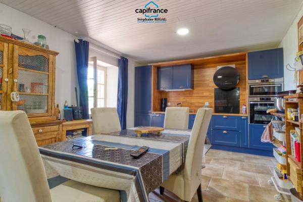 Propriete à vendre 8 pièces MONFLANQUIN (47) Maison de 190m2 sur terrain et jardin de 915m2 avec vues