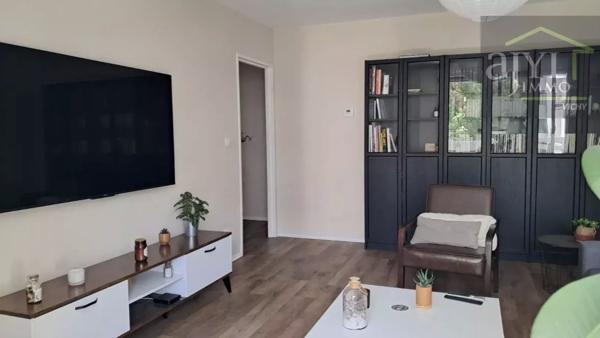 Appartement
         4 pièces
        - 92 m² 220 000 € *