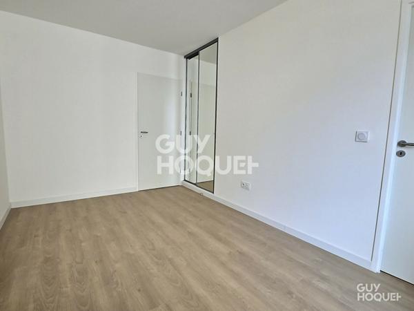 TRÈS BEAU 2 PIÈCES DE 42m² + BALCON + PARKING EN SOUS-SOL