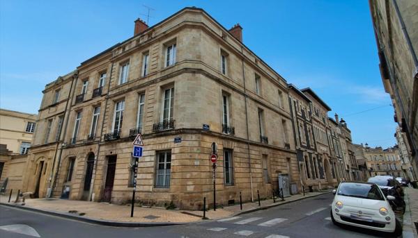 Appartement avec cour privative