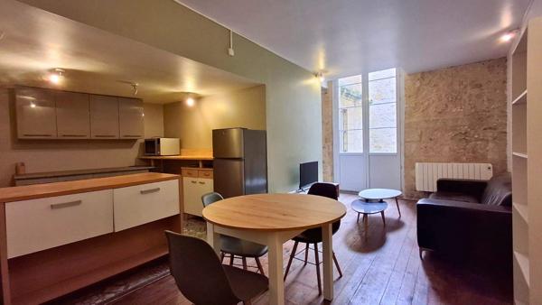 Appartement avec cour privative