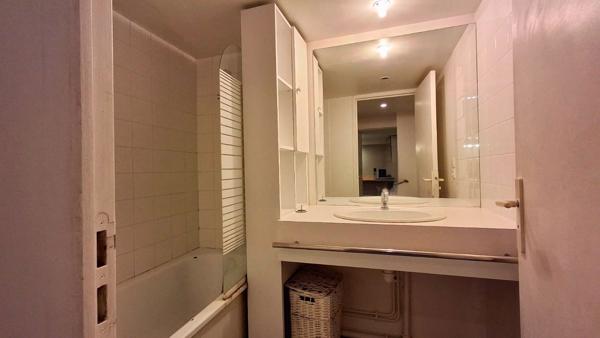 Appartement avec cour privative