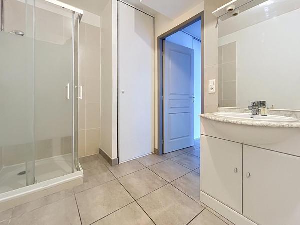 GRAND STUDIO PROCHE TRAMWAY