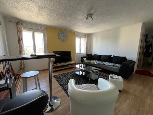 GRANDE MAISON PIERRE PLEIN BOURG MONTUSSAN