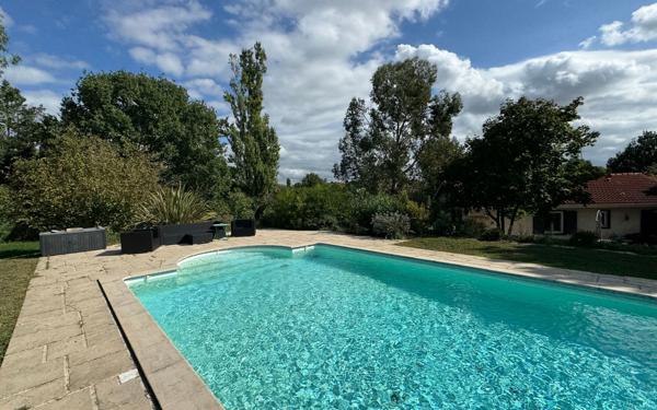 Maison à vendre    5 pièces • 137 m2 Montrabé