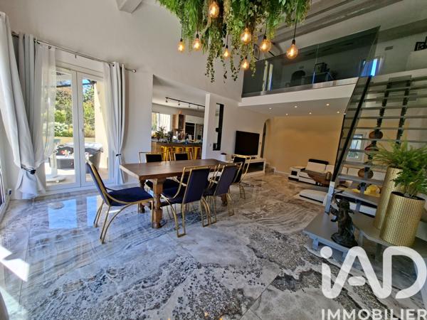 Maison à vendre 7 pièces 205 m² Nice