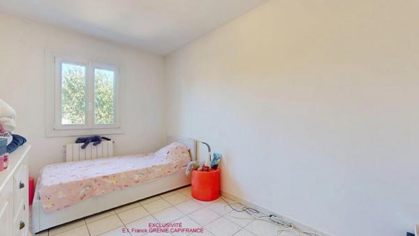 Garéoult – Maison de plain-pied 167m² utiles avec studio indépendant, piscine, double garage de 35 m², terrain arboré