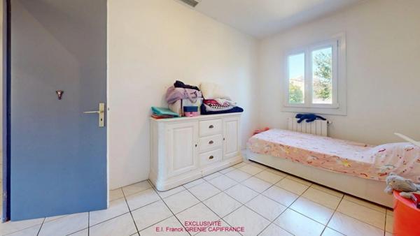 Garéoult – Maison de plain-pied 167m² utiles avec studio indépendant, piscine, double garage de 35 m², terrain arboré