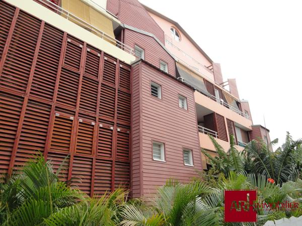 A vendre - Appartement F2 de 47 m² – Parking –Libre de toute occupation - Sainte-Clotilde