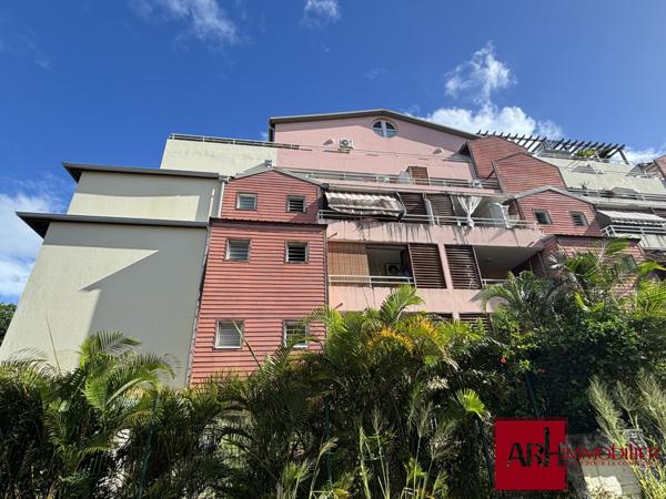 A vendre - Appartement F2 de 47 m² – Parking –Libre de toute occupation - Sainte-Clotilde