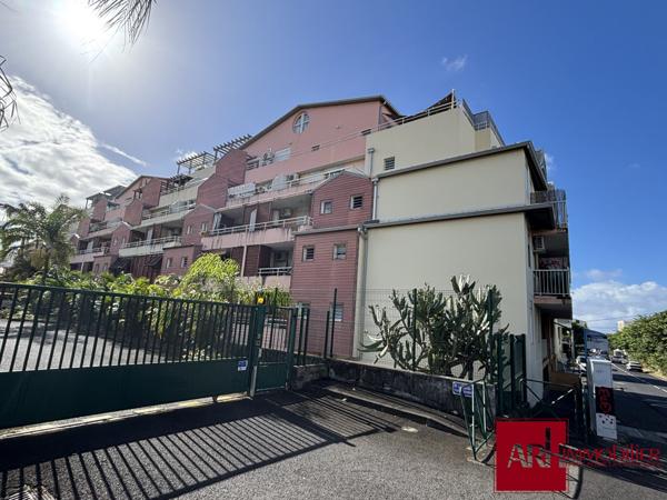 A vendre - Appartement F2 de 47 m² – Parking –Libre de toute occupation - Sainte-Clotilde