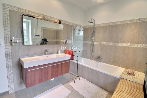 A vendre - Grande maison de village et son parc de plus de 6 000 m²