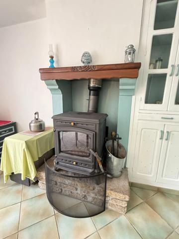 EN EXCLUSIVITE Longère en pierre 90m², sur terrain de 2379m² 69 990 €