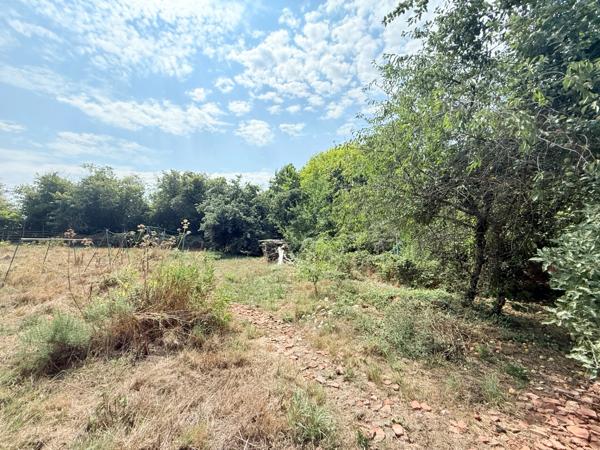 EN EXCLUSIVITE Longère en pierre 90m², sur terrain de 2379m² 69 990 €