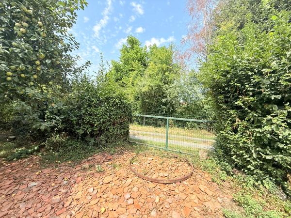 EN EXCLUSIVITE Longère en pierre 90m², sur terrain de 2379m² 69 990 €