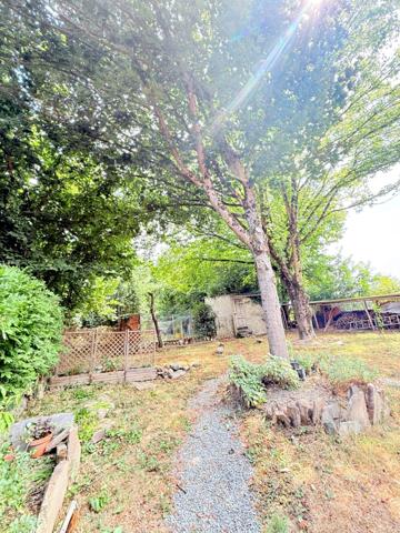 EN EXCLUSIVITE Longère en pierre 90m², sur terrain de 2379m² 69 990 €
