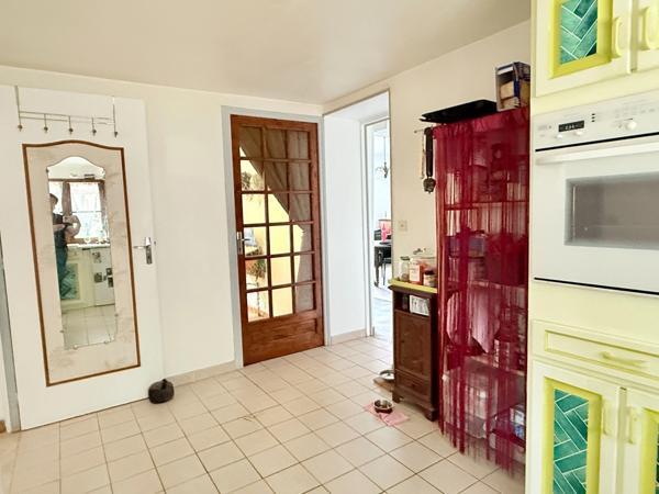 EN EXCLUSIVITE Longère en pierre 90m², sur terrain de 2379m² 69 990 €