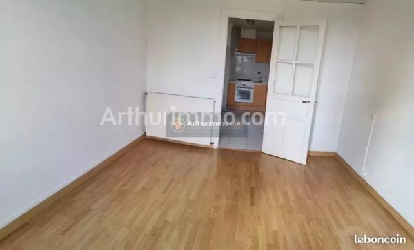 Location Appartement 3 pièces 53 m2 à Bordes
