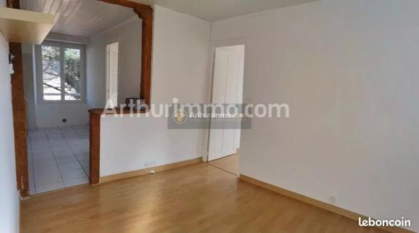 Location Appartement 3 pièces 53 m2 à Bordes