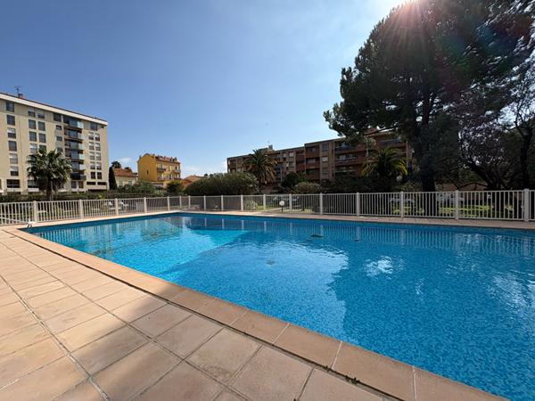 HYERES - Appartement T2- 36 m2 - Terrasse