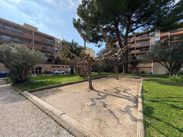 HYERES - Appartement T2- 36 m2 - Terrasse