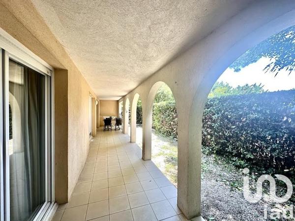 Appartement 3 pièces de 71 m² à Mandelieu-la-Napoule (06210)