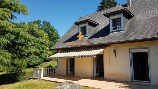 Vente                                                      Maison
                        
                     5 pièces                      122 m2                     à Lourdes