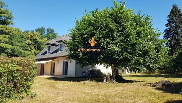 Vente                                                      Maison
                        
                     5 pièces                      122 m2                     à Lourdes