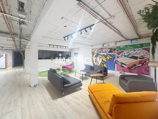 Local Commercial
        
        - 980 m² 1 272 000 €*