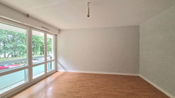 appartement 2 piÈces lorient – le ter – parking privatif