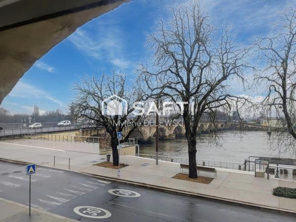 Appartement sur les quais avec grande terrasse