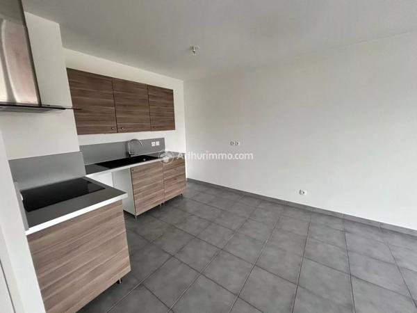 Vente                                                      Appartement
                        
                     3 pièces                      57 m2                     à Saint-Cergues