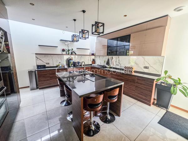 Maison d architecte de 225,32 m²