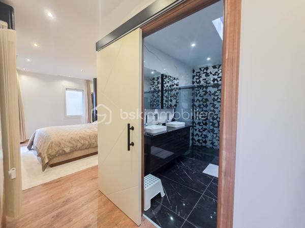 Maison d architecte de 225,32 m²