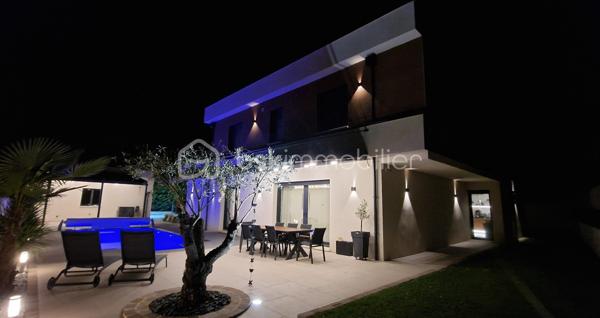 Maison d architecte de 225,32 m²