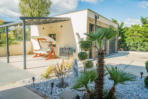 Maison d architecte de 225,32 m²