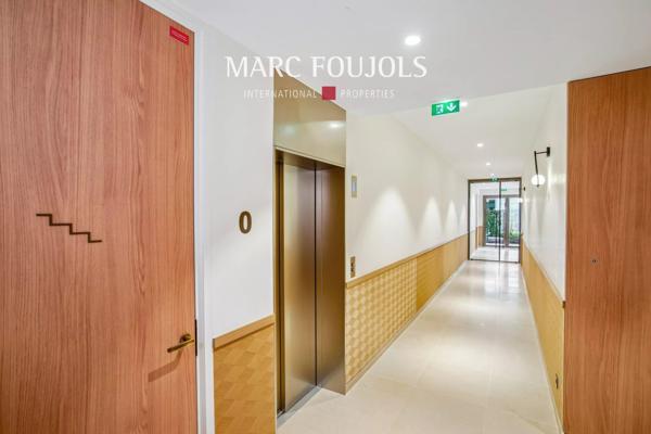 Paris VIII Faubourg Saint Honoré : appartement de 94 m² avec sa terrasse de 24 m²
