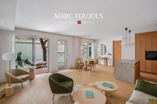 Paris VIII Faubourg Saint Honoré : appartement de 94 m² avec sa terrasse de 24 m²