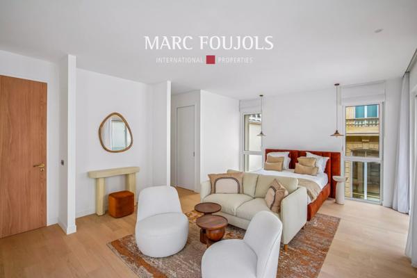 Paris VIII Faubourg Saint Honoré : appartement de 94 m² avec sa terrasse de 24 m²