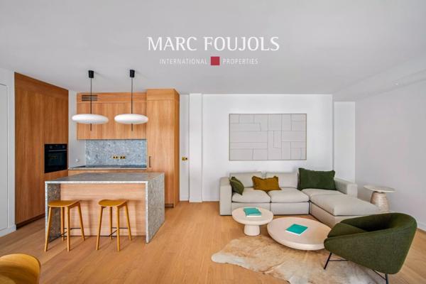 Paris VIII Faubourg Saint Honoré : appartement de 94 m² avec sa terrasse de 24 m²