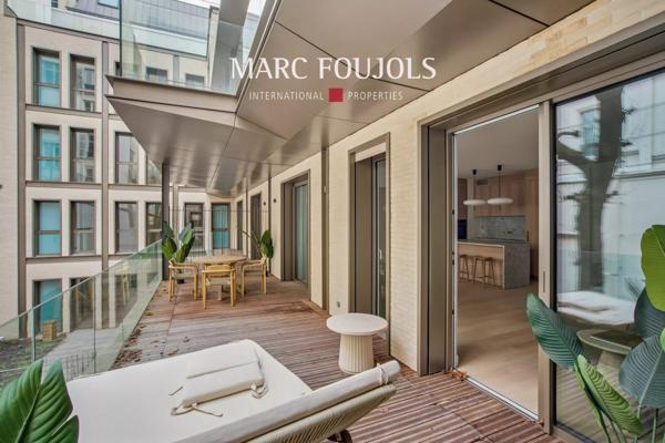 Paris VIII Faubourg Saint Honoré : appartement de 94 m² avec sa terrasse de 24 m²