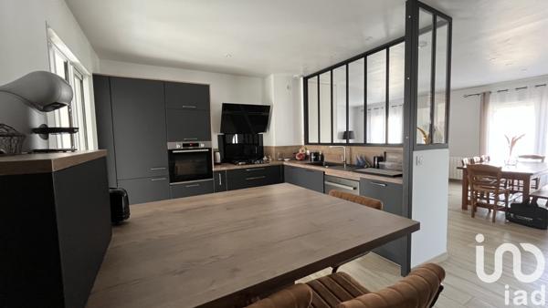 Maison à vendre 6 pièces 106 m² Marans