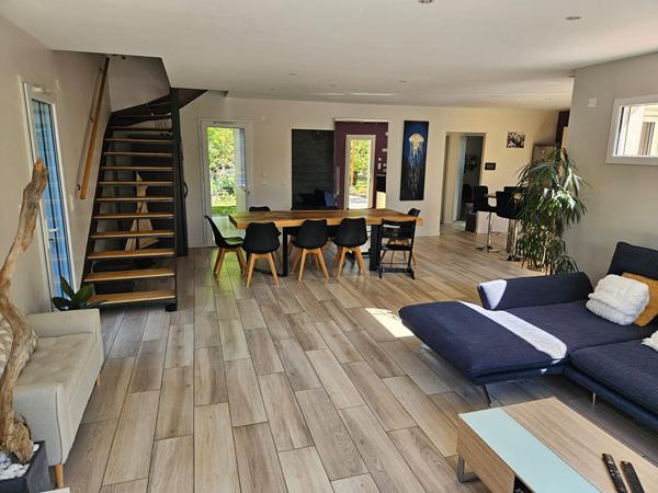 Maison Merville 6 pièce(s) 148 m2 sur 1120 m² de terrain avec piscine chauffée et garage