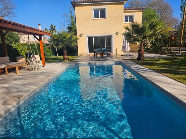 Maison Merville 6 pièce(s) 148 m2 sur 1120 m² de terrain avec piscine chauffée et garage