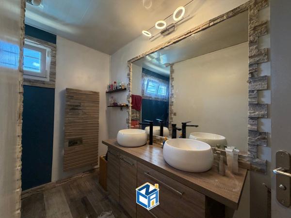 MAISON 4 CHAMBRES - GARAGE - TERRAIN